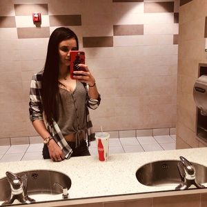 Meet your Posher, Megan